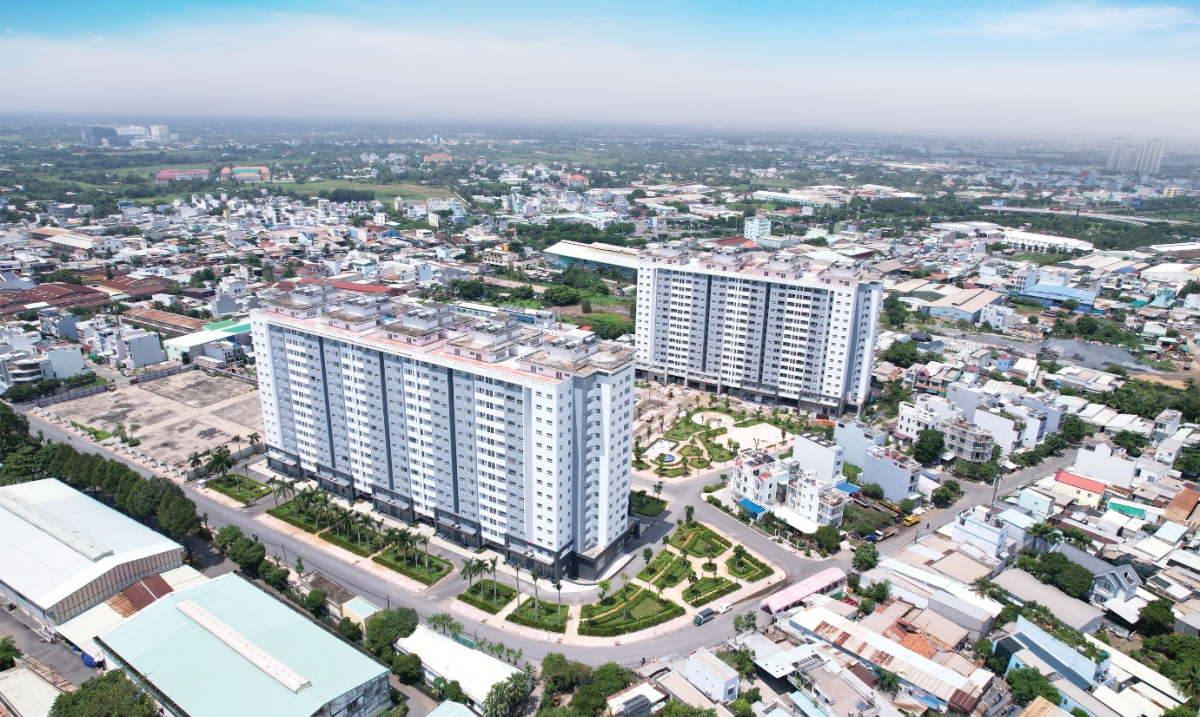 Conic Boulevard - Hình đại diện